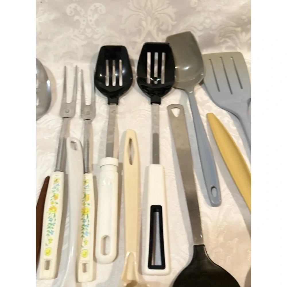 various Lit‎ If 30 vintage Serving Utensils kitchen spoons, spatulas, servers